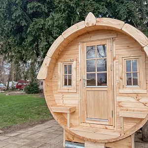 Wiesenhaus Wohnen Im Schlaffass Cologne